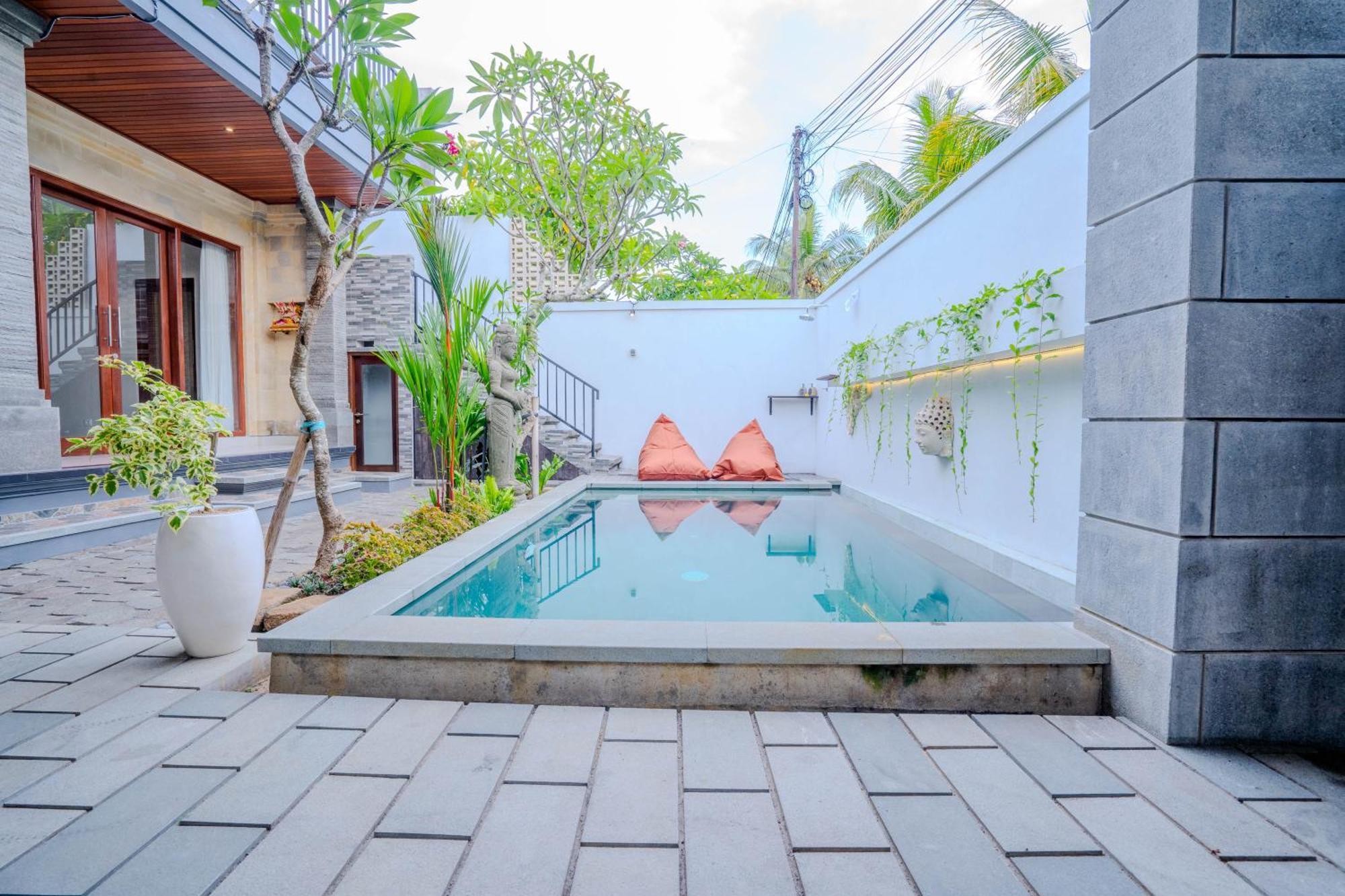 Nindy * Ubud (Bali)